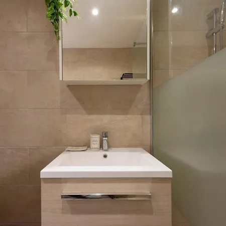 公寓 1-br Renovated Near Croisette *